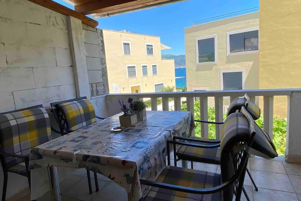 Апартаменти Apartman Toma Слатине Екстер'єр фото