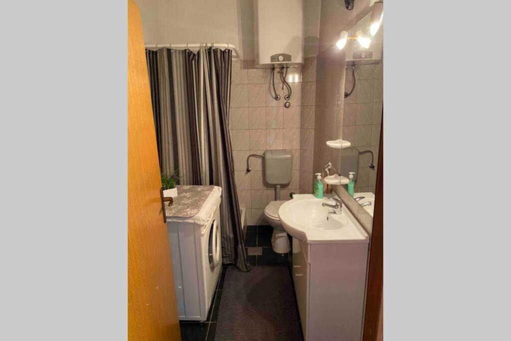 Апартаменти Apartman Toma Слатине Екстер'єр фото